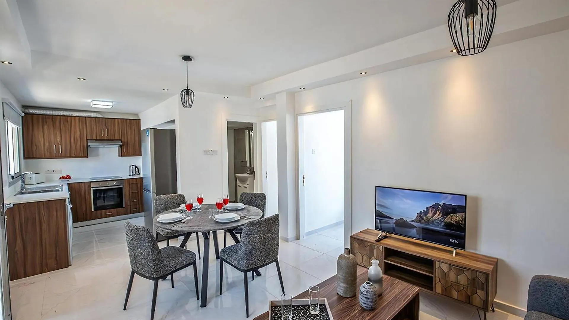 Apt Misia Enas - Modern 2 Bedroom Apartment With Sea Views - Close To Ayia Napa Square Zypern