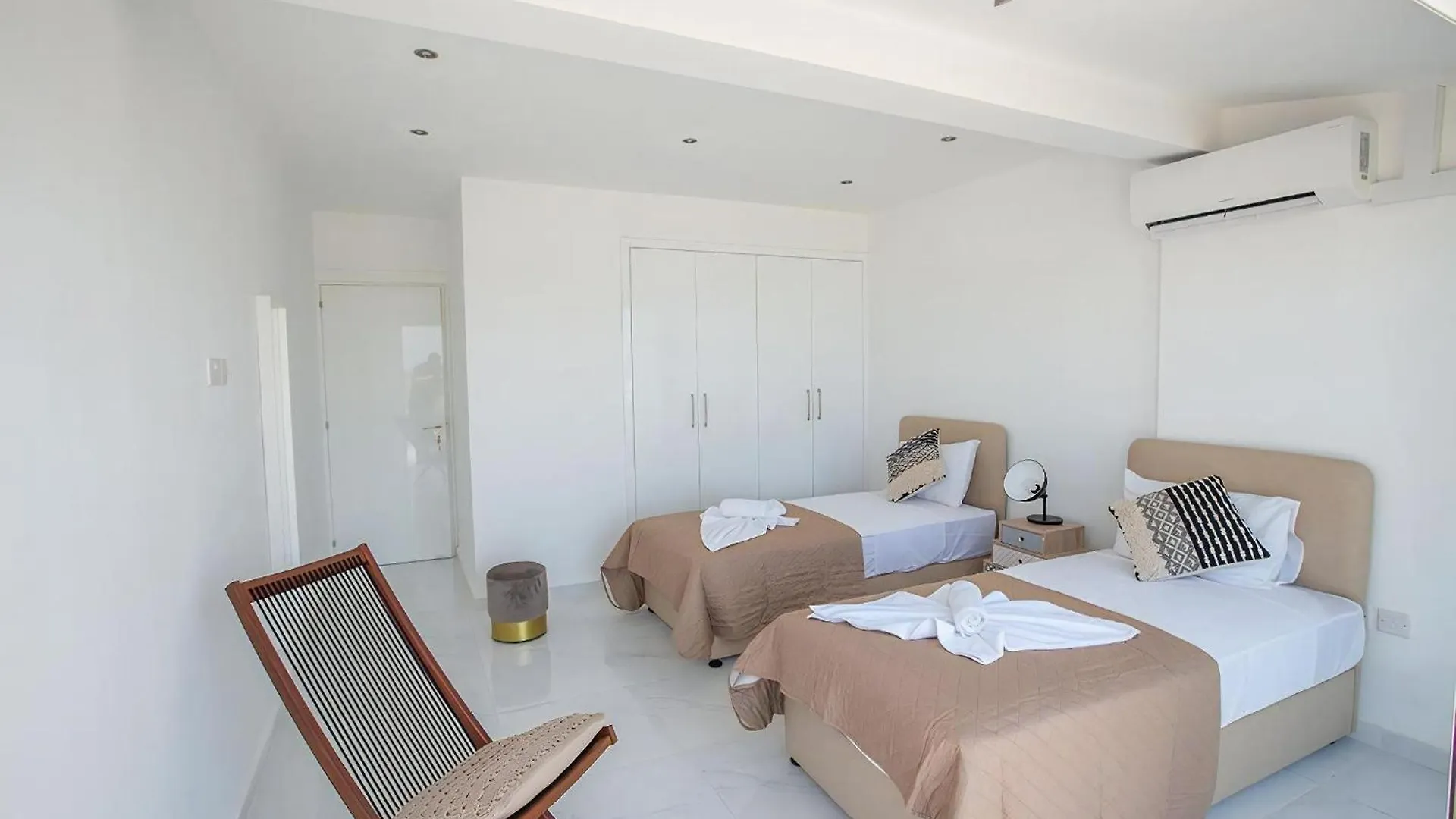 Apt Misia Enas - Modern 2 Bedroom Apartment With Sea Views - Close To Ayia Napa Square Cyprus