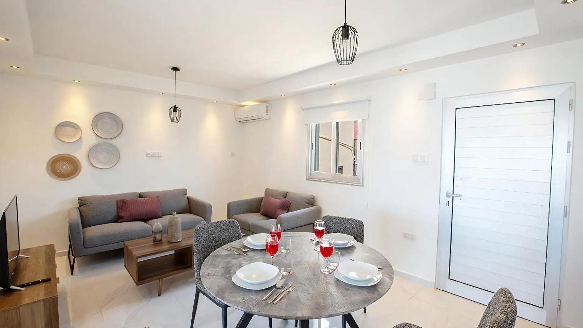 Apt Misia Enas - Modern 2 Bedroom Apartment With Sea Views - Close To Ayia Napa Square 0*,